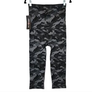 Belly Bandit NEW Mother Tucker Capri Leggings Camo Print Maternity Shapewear‎ Lg